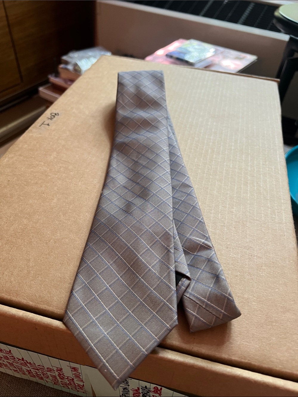 Classic Men's Gray Windowpane Silk Tie by Kenneth Cole Reaction